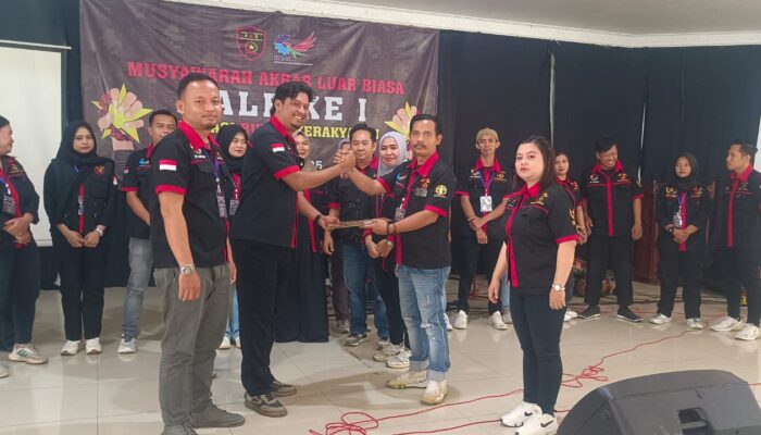 Musyawarah Akbar luar biasa Federasi Buruh Kerakyatan