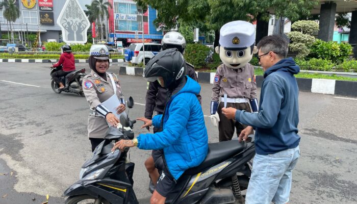 Satlantas Polres Karawang Gelar Ops Keselamatan Lodaya di Bundaran Ciplaz