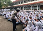 Polantas Sosialisasi Ops Keselamatan Lodaya Kepada Pelajar SMAN 1 Karawang