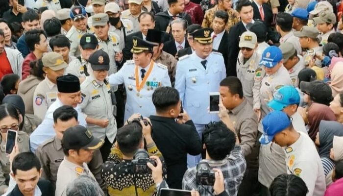 Penuh Suka Cita! Warga Karawang Sambut Bupati dan Wakil Bupati, Usai Dilantik Presiden RI
