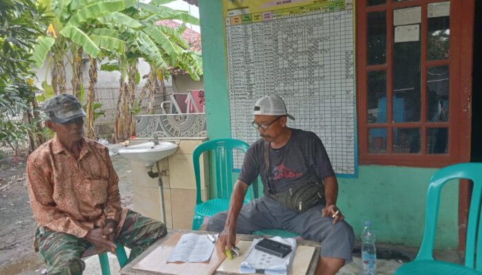 Warga Desa Cikuntul Karawang Menjerit Diduga Bantuan PKH dipotong Rp 100.000 