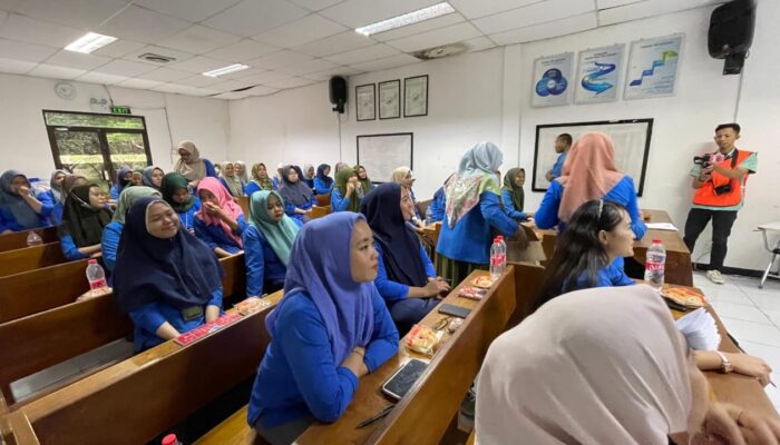 Satlantas Polres Karawang Sosialisasi Safety Riding Kepada Karyawati PT. Chang Shin