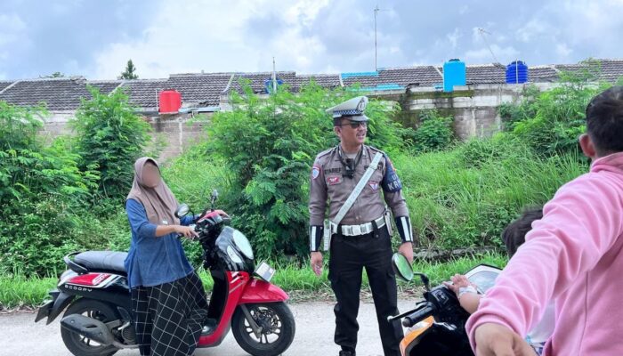 Upaya Polantas di Karawang, Bina Etika Berlalu Lintas Kepada Masyarakat