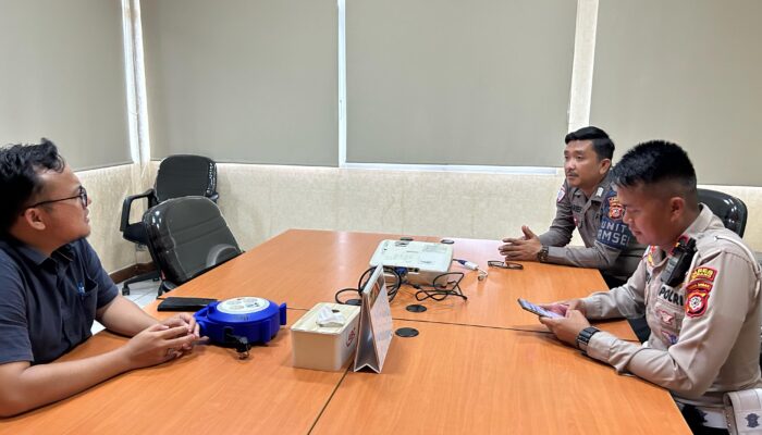 Satlantas Polres Karawang Sosialisasi Kamseltibcarlantas Kepada Staf PT. ABC President
