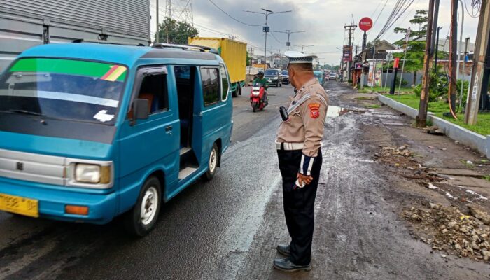Cegah Kemacetan, Satlantas Polres Karawang Optimalkan Pengaturan Lalu Lintas