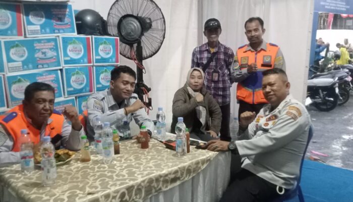 Kementerian Perhubungan Dirjen Perhubungan Darat Gelar Posko Mudik Gratis dengan Sajian Makanan dan Minuman