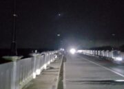 Miris!!! Lampu Penerangan Jalan Umum di Jembatan Walahar Karawang Kondisinya Mati Pemerintah Tutup Mata