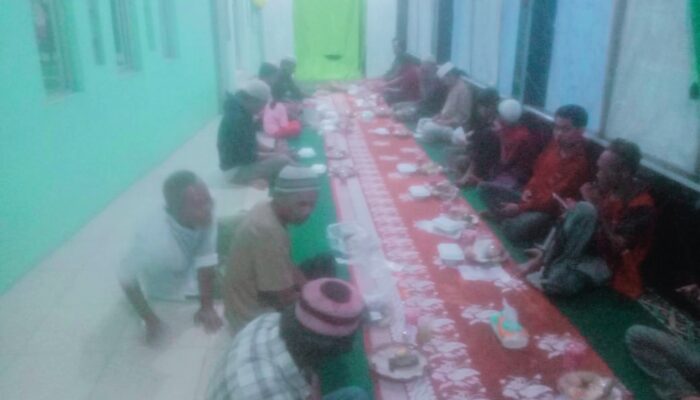 Puluhan jamaah Hadiri Buka Bersama di Masjid Al-Magfiroh Purwasari .