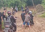 Jelang Hari Raya Iedul Fitri Warga Mulai Resah Amblasnya Jembatan Cicangor di desa Tamansari Karawang