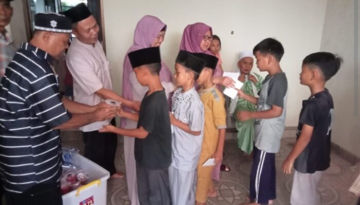 Santunan Anak Yatim Piatu di Desa Wanasari Berlangsung Penuh Kehangatan