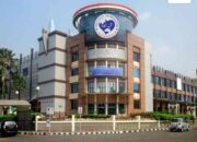 IKI Jakarta Bangkrut, Pantas Istri Muda Rusli Bintang Mau Rebut Universitas Malahayati