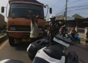 Respon Cepat Polantas, Atasi Truk Mogok di Jalan Lingkar Tanjungpura, Karawang
