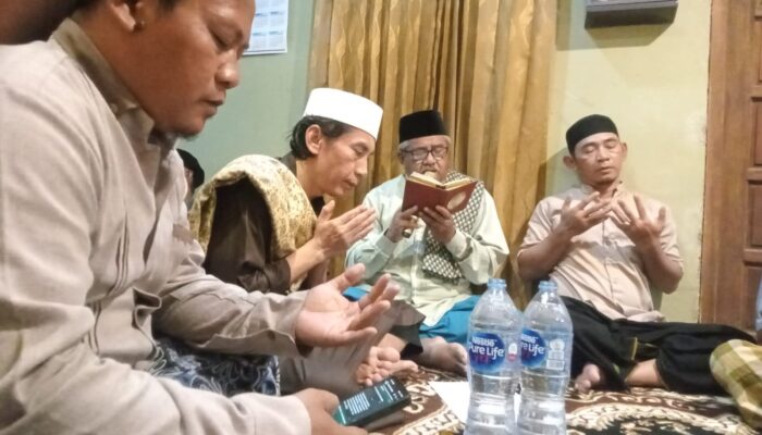 Keluarga Besar Komar di Karawang  Gelar Tahlil 40 Hari Almarhum Sumarta bin ECO Sudirman