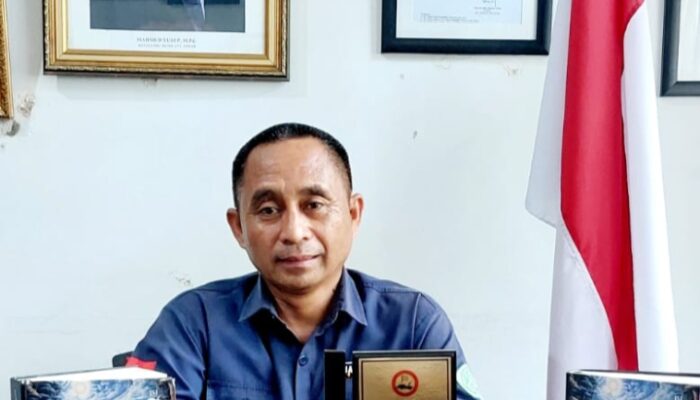 SMA Mathla’ul Anwar Margahayu Bandung Terbitkan Sebuah Buku Dimensi Aksara Antologi Cerpen.