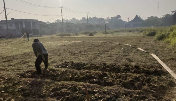 Polres Karawang Dukung Ketahanan Pangan: Polsek Purwasari Awali Penanaman Jagung di Lahan Non Sawah