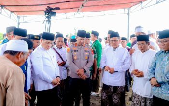 Wamenag RI Lakukan Peletakan Batu Pertama Masjid Raya Arridho di Karawang, Polres Karawang Pastikan Pengamanan Kondusif