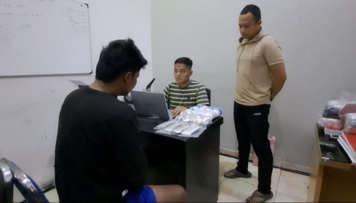 Polisi Gerebek Rumah di Ciampel Karawang Dijadikan Tempat Penyimpanan Obat Terlarang