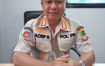 Satpol PP Karawang Gelar Pembinaan dan Bakti Linmas