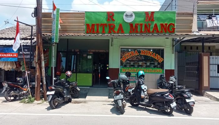 Lezatnya Masakan Padang di Mitra Minang Karawang