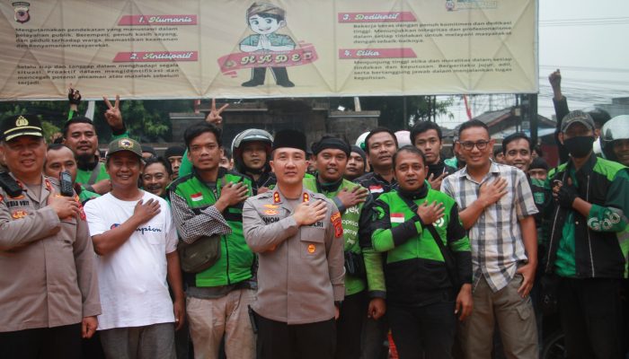 Wujud Bela Sungkawa, Kapolres Purwakarta Ikut Doa Bersama Bareng Ojol
