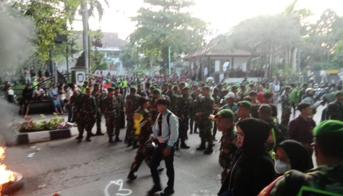 Tanggapan dan Harapan Dua Jawara Muda Purwakarta Pada Aksi Demo DPRD Hari Ini