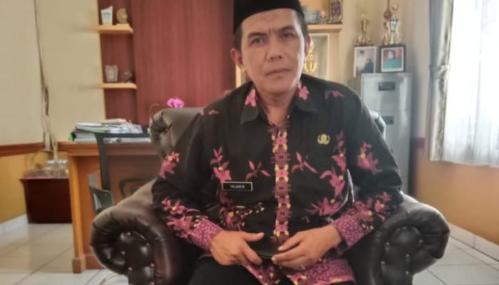 Pemdes Cikole Bandung Barat Gelar Pembuatan dan Pembagian Kartu ATM Penerima Bantuan PKH
