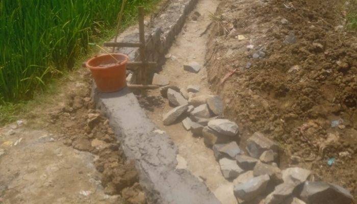 Konflik Lahan Pemilik Tanah Dan Proyek Saluran Air Tersier Balai Besar Wilayah Sungai (BBWS) Menjadi Sorotan Publik.