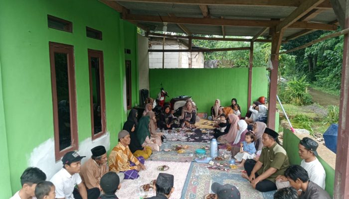 Agus Sopian dan Sumiati di Pancawati Karawang Menggelar Syukuran Rumah Baru