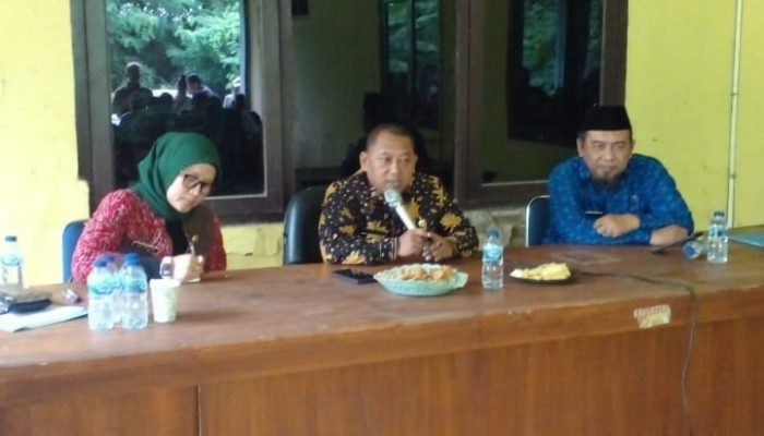 Serah Terima Jabatan Kepala UPTD PUPR Purwasari Karawang dari pejabat lama Ronal ke Pejabat Baru H Munajat. ST.MSi