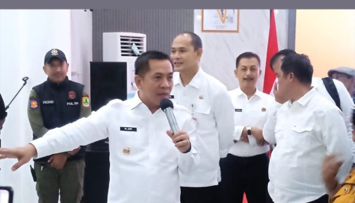 Bupati Karawang Aep Syaepuloh Ramah Tamah dengan Wartawan