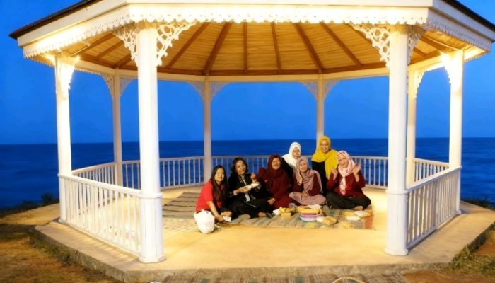 Pantai di Semarang Jawa tengah Sangat diminati Para Pengunjung pada saat Libur Hari Raya Idul Fitri