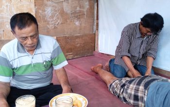 Sentuhan Ikhlas tangan Uwa Sudarma alias Mantri dapat menyembuhkan Pasien Saraf kejepit tanpa Operasi