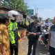 Polantas Menyapa Rider Ojol di Karawang, Serukan Disiplin Berlalu Lintas dan Kamseltibcarlantas