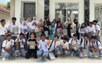 Lulus dari SMAN 1 Rawamerta, Kania Fajrina: Siap Melepas Seragam, Merajut Asa Menuju Dunia Digital