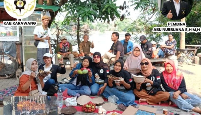 Relawan KDM Karawang Gelar Makan Sate Bersama di Kafe Kang Edi di Perum Bintang Alam