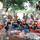 Relawan KDM Karawang Gelar Makan Sate Bersama di Kafe Kang Edi di Perum Bintang Alam