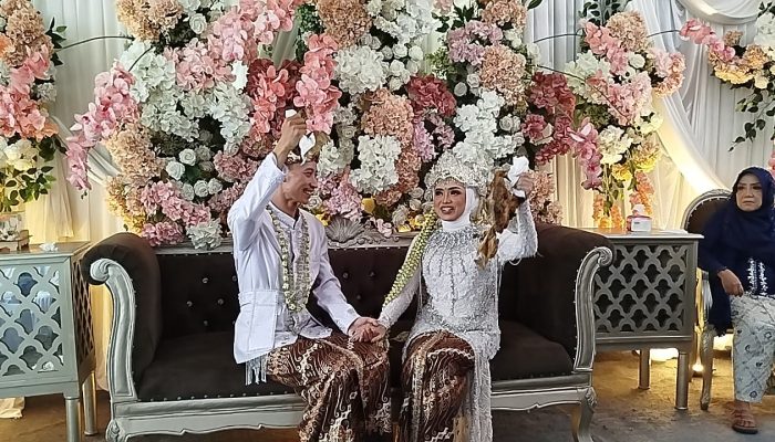 Sukses Pandu Resepsi Pernikahan di Pamarican Ciamis, MC Muda Una Nugraha Tuai Pujian
