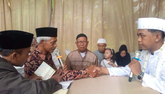 Redaksi Nurjatinews.com Menghadiri Syukuran Walimatul Ursy Keluarga Besar Ratno Bongsor di Mekarjaya.