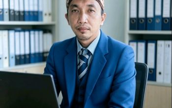 CERPEN,TAK ADA BERKAH, TAK ADA KEDAMAIAN,RUMAH BESAR ITU KINI KOSONG TERBENGKELAI.