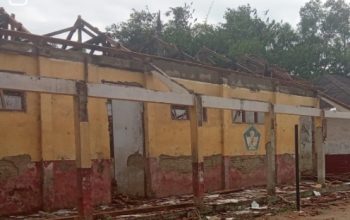 Revitalisasi SDN Sumurgede 2 Diduga Diborongkan, Pekerja Mengaku Orang Purwakarta dan Diperintah Pemborong dari Purwakarta