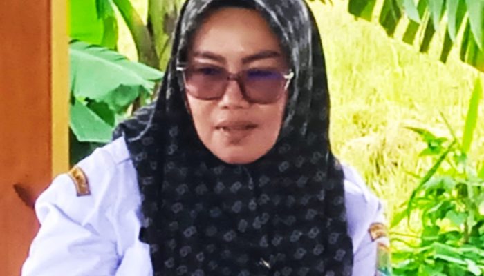 Pemdes Purwamekar walaupun Anggaran DD terpangkas dari pusat sampai 70 persen , pekerjaan padat Karya tetap jalan terus “