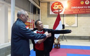 Ketua Umum PP INKAI Laksda TNI Ivan Yulivan lepas Team Karate INKAI ke Kejuaraan Dunia Karate SEAKF di Vietnam